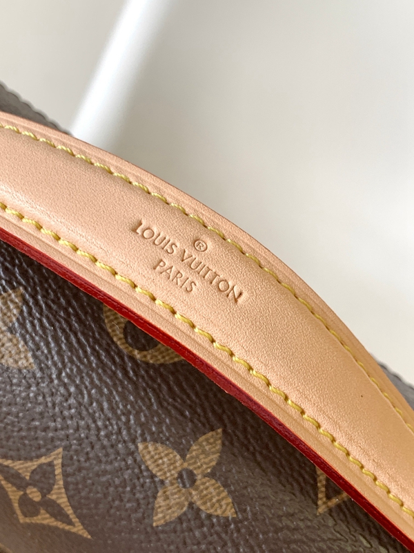 ルイヴィトンバッグ素材ディテール